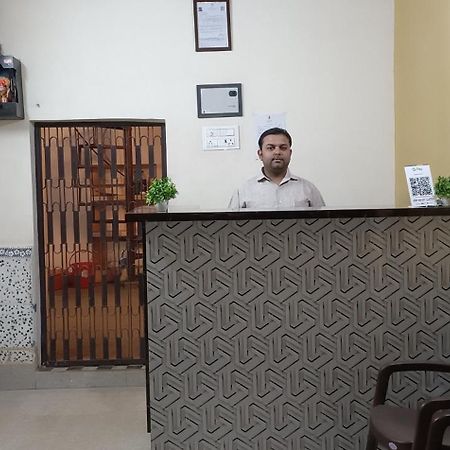 Hotel Royal Inn Satna Екстер'єр фото