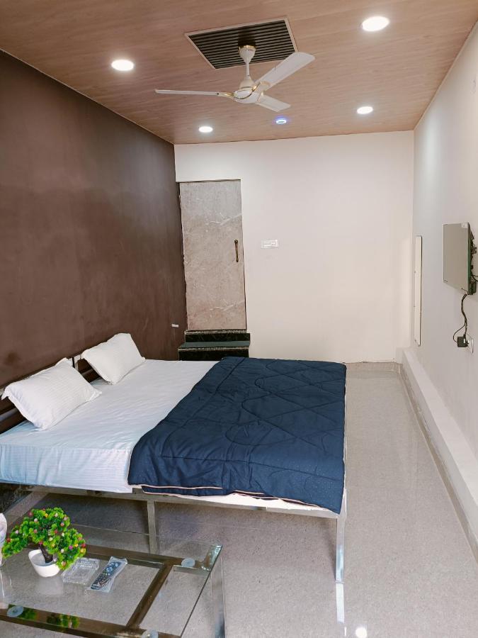 Hotel Royal Inn Satna Екстер'єр фото