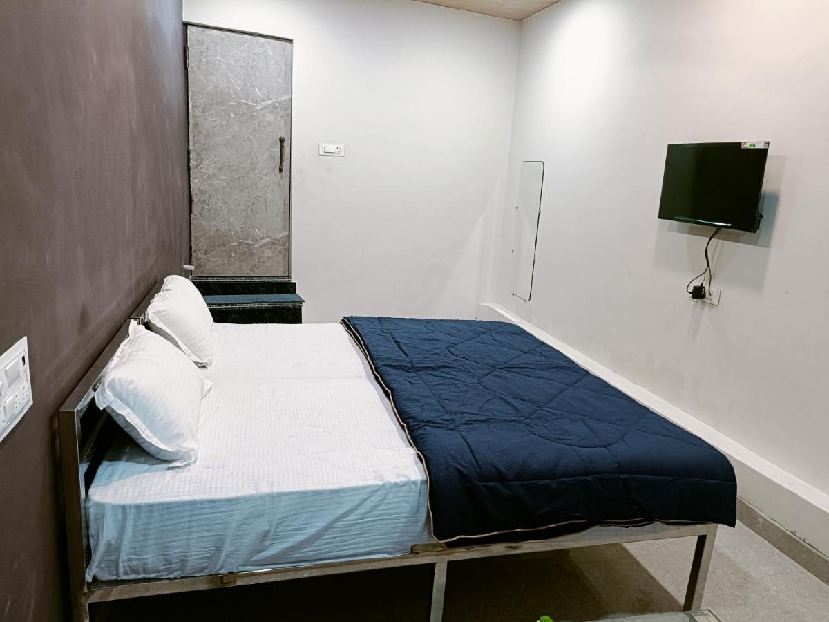 Hotel Royal Inn Satna Екстер'єр фото