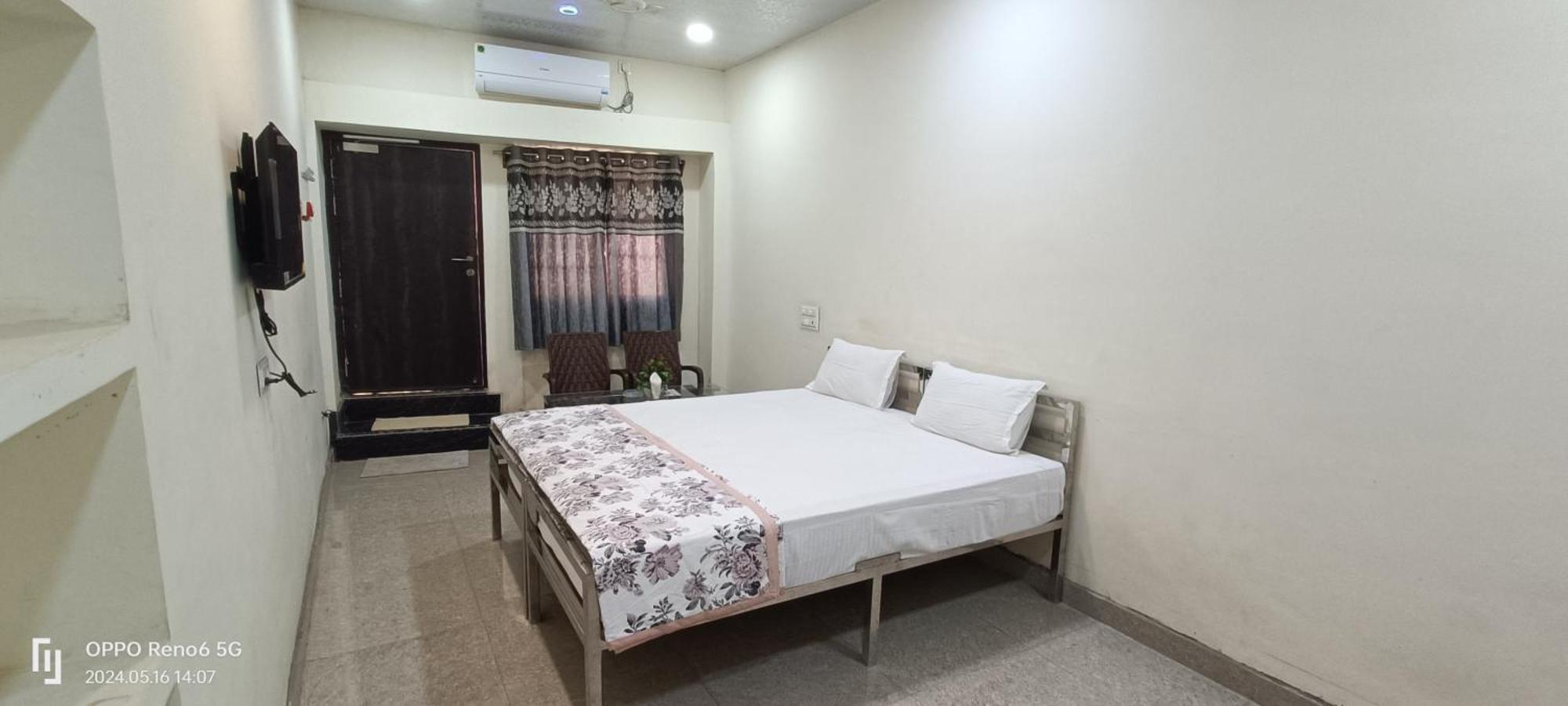 Hotel Royal Inn Satna Екстер'єр фото